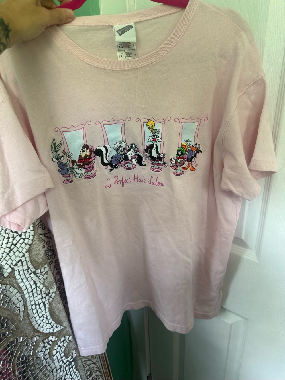 Warner Bros. Pink Looney Tunes 'Le Perfect Hair Salon' Graphic Tee